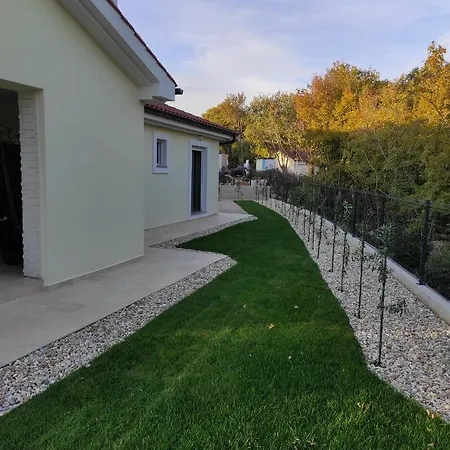 Villa Una